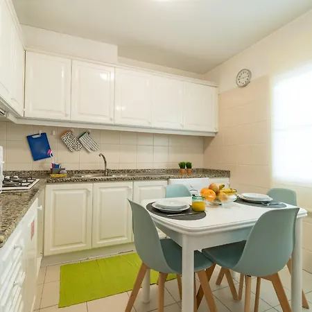 Netos - By Wehost Apartment *